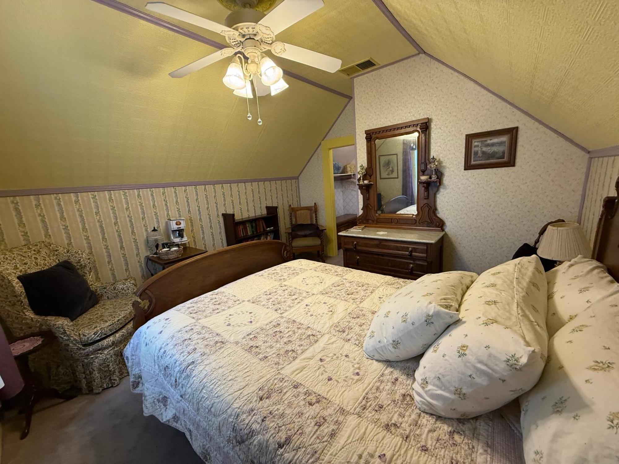 Roseberry House Bed And Breakfast スーザンビル エクステリア 写真