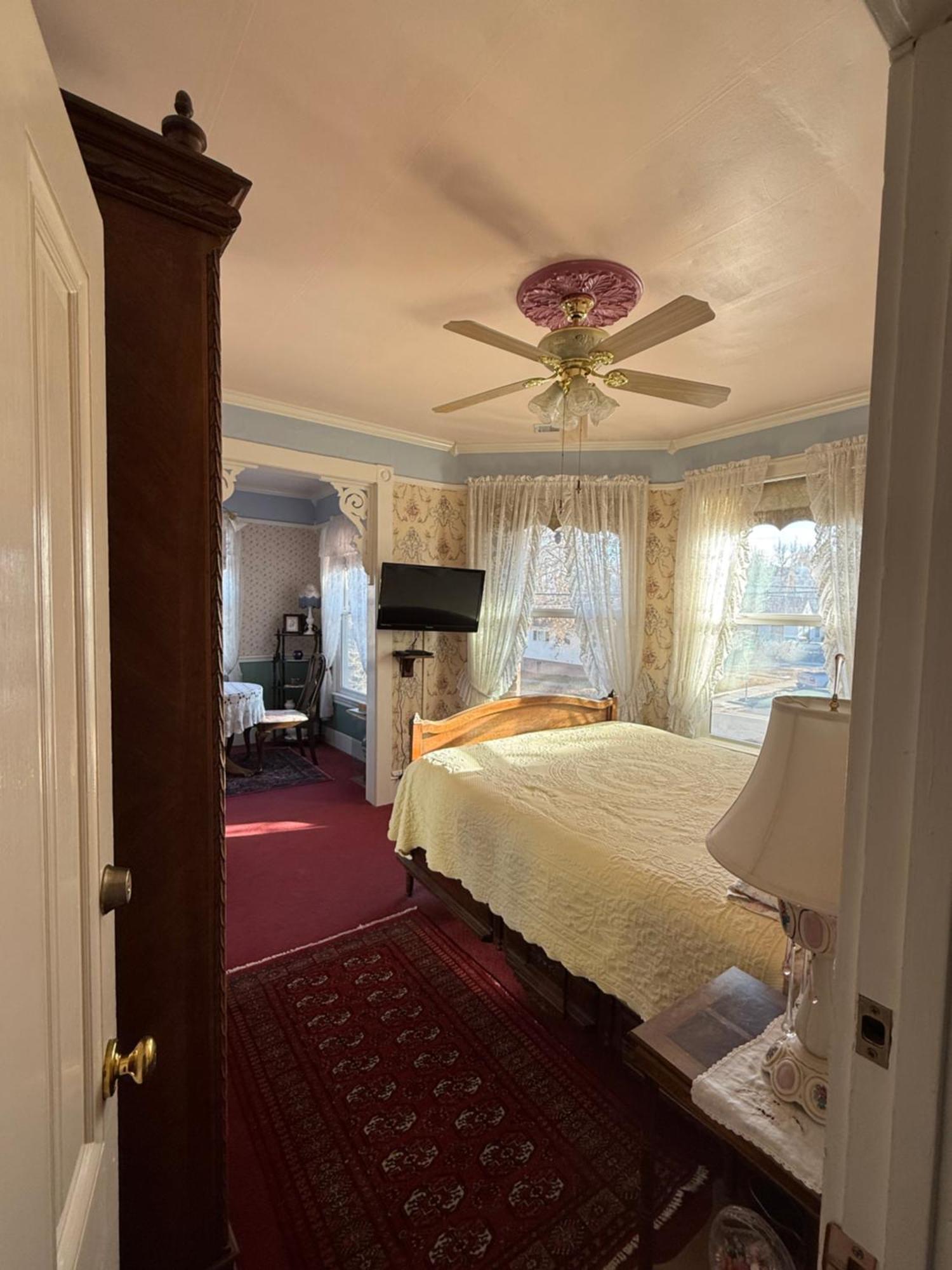 Roseberry House Bed And Breakfast スーザンビル エクステリア 写真