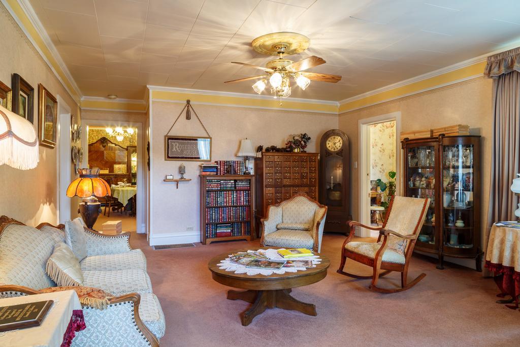 Roseberry House Bed And Breakfast スーザンビル エクステリア 写真