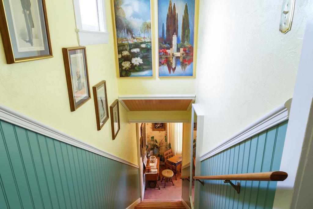 Roseberry House Bed And Breakfast スーザンビル エクステリア 写真