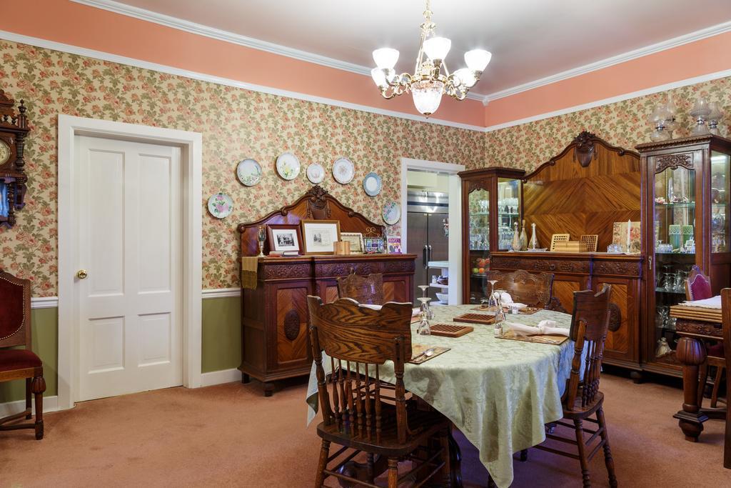 Roseberry House Bed And Breakfast スーザンビル エクステリア 写真