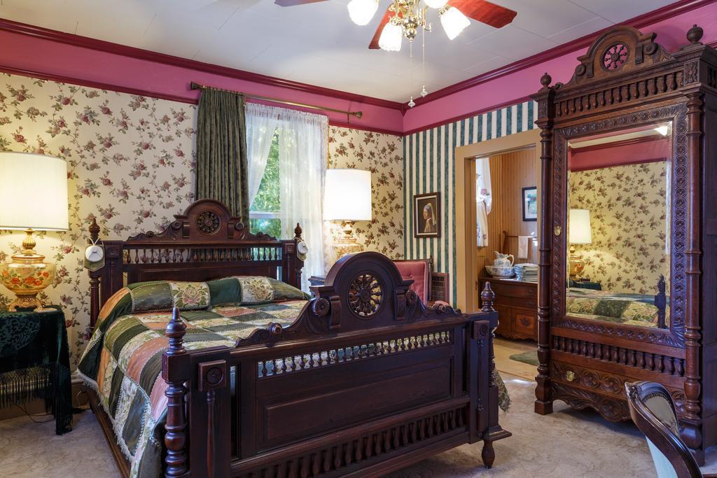 Roseberry House Bed And Breakfast スーザンビル エクステリア 写真